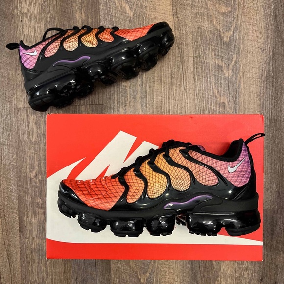 Nike Air Vapormax Plus Grid Sunset - Picture 1 of 13